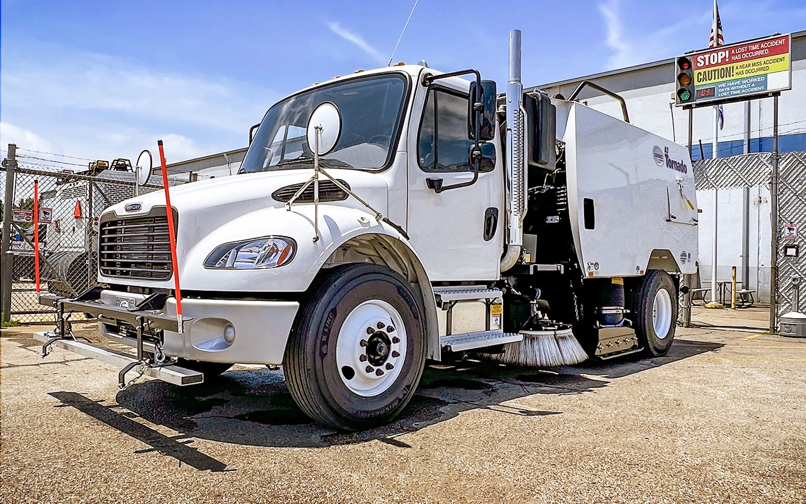 Water-Recycling Sweeper